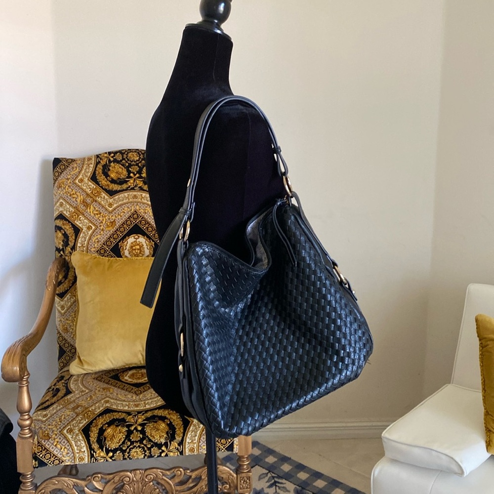Like new shoulder bag